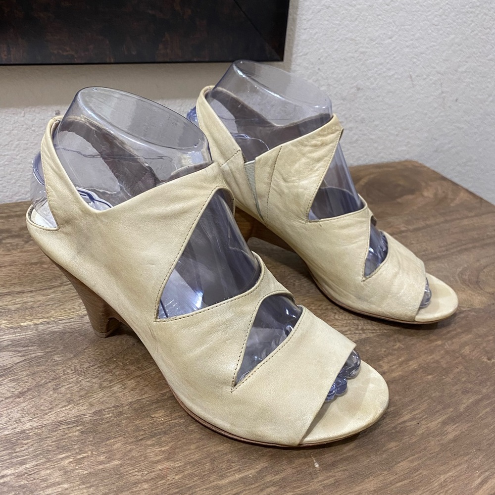 Marsell Designer Made in Italy Strappy Heel Beige Leather Sandals size 36 / US 6